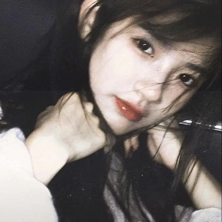 杀艳灭尸 海报